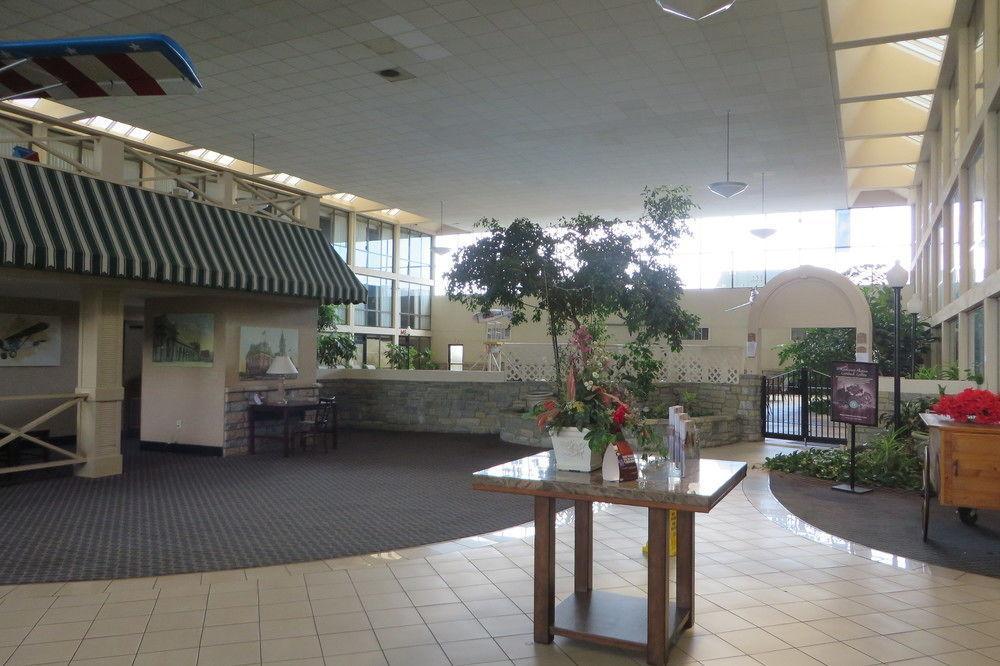 Days Inn By Wyndham Columbus Airport Exterior foto
